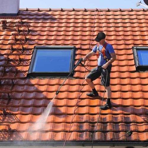 Reinigen van pannendak in Beilen