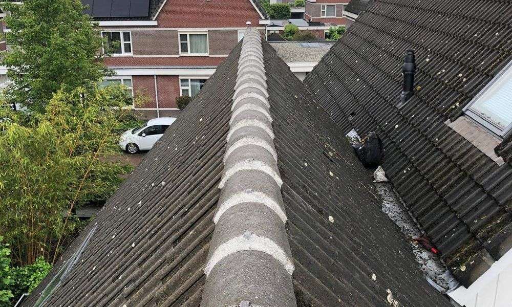 Repareren van nokvorsten in Beilen